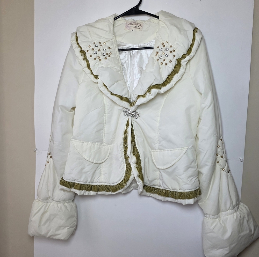 Puffer Off White Jacket Peter Pan Collar Velvet Trim Bell Sleeves Coquette Twee